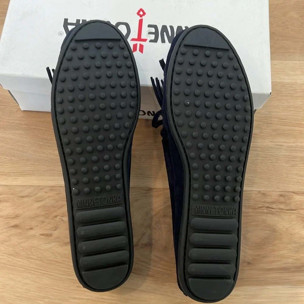 Authentic NIB Minnetonka Moccasins 409T navy Kilty - Picture 5 of 5
